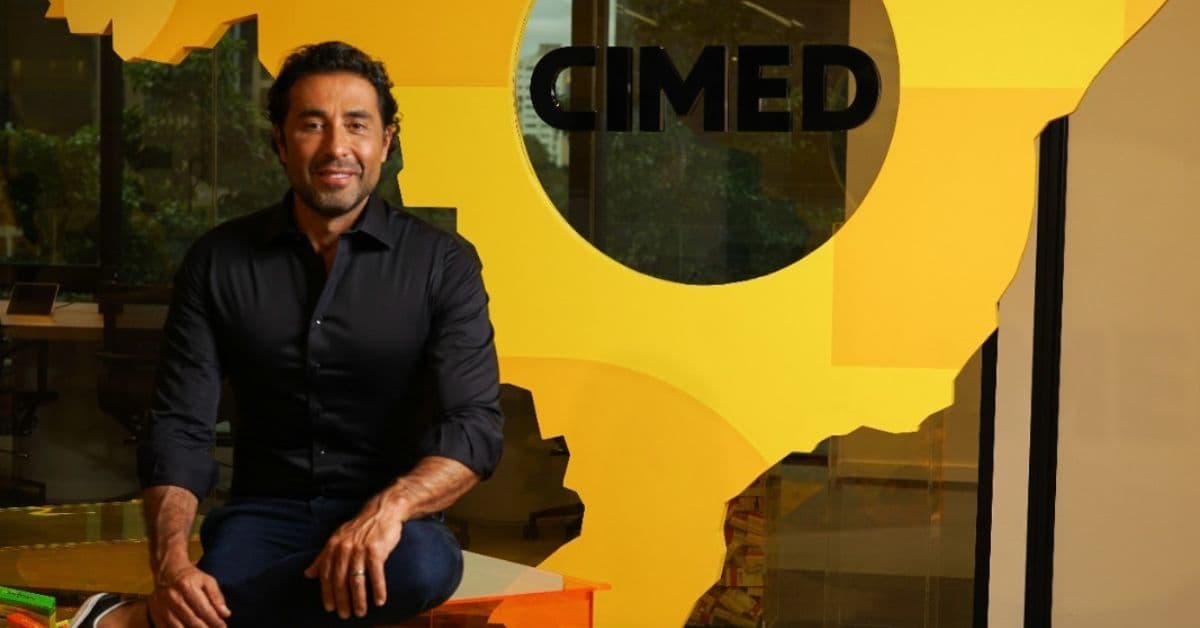 Cimed celebra 25 anos dos genéricos no Brasil com nova caixinha com letras maiores aprovada pela Anvisa, além de investimento de R$ 5 milhões em campanha educativa