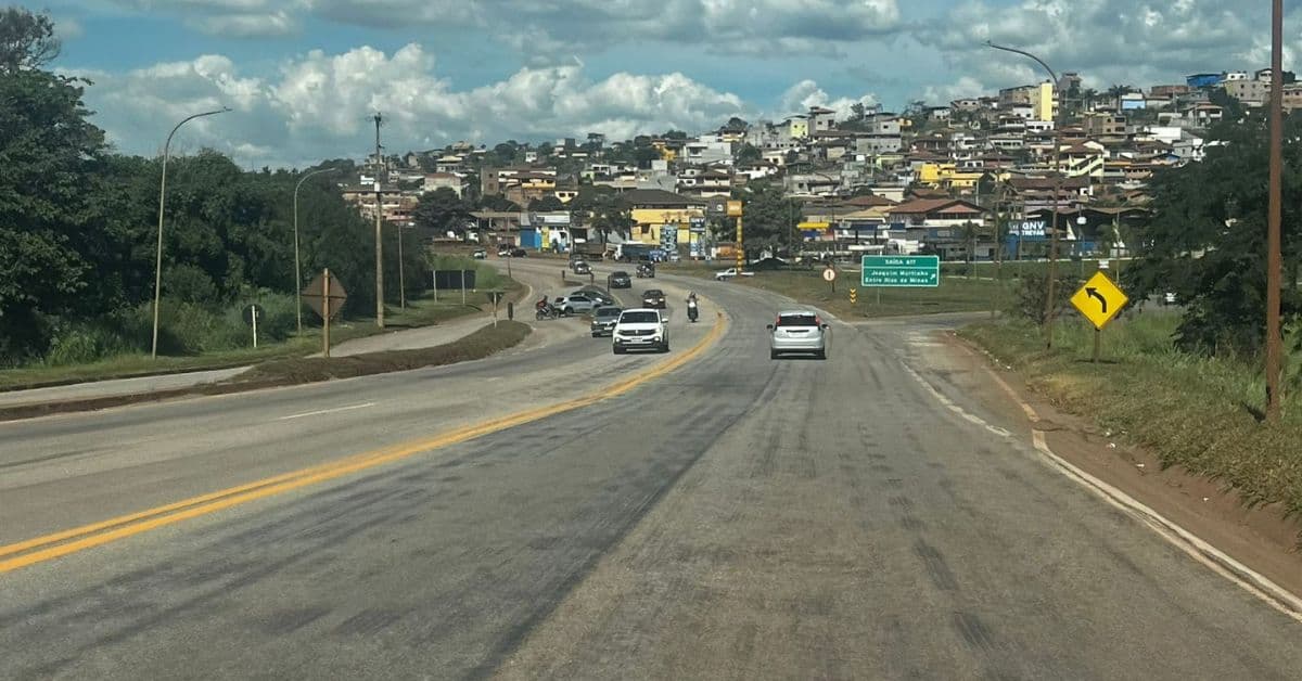 Em Juiz de Fora, Lula e ministros inauguram viaduto e autorizam melhorias em rodovias