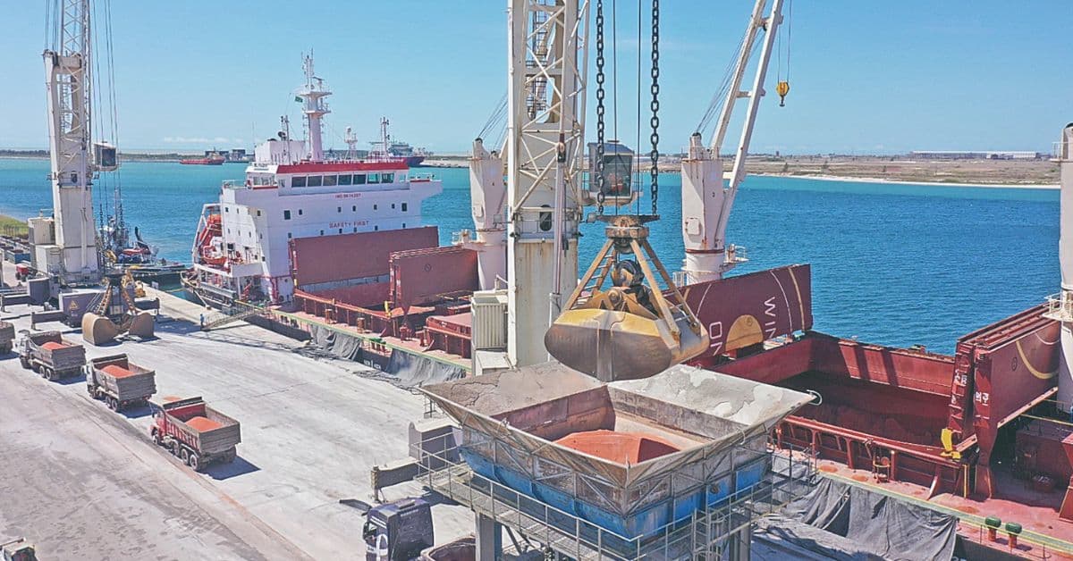 Porto do Açu quer se consolidar como solução logística para a cadeia do lítio