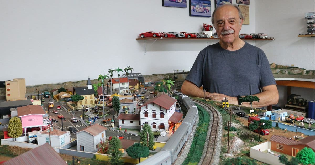Italiano coleciona trens em cidade miniatura em Minas Gerais