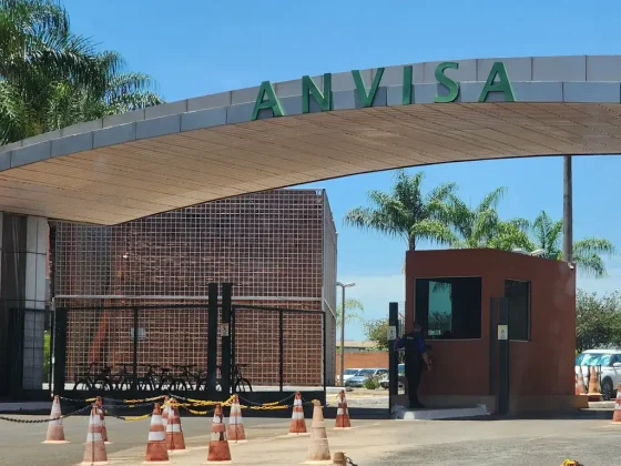 Fachada do Prédio da Agência de Vigilância Sanitária ANVISA, em Brasília. Foto: Rafa Neddermeyer/Agência Brasil
