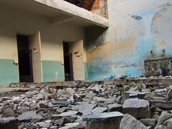 escombros no presídio feminino Estevão Pinto após desmoronamento de muro interno