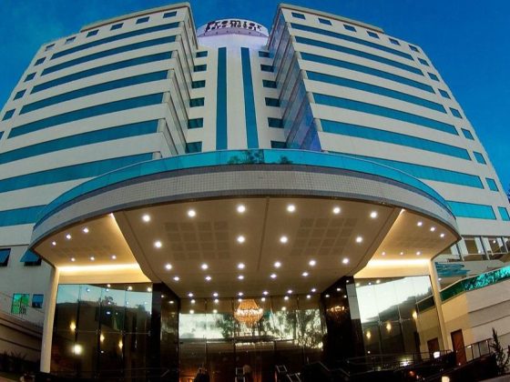 Hotel em Juiz de Fora, que pode ser afetado pela discussão em relação a hospedagem no município.