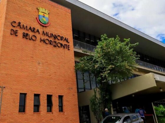Fachada da Câmara Municipal de Belo Horizonte, onde o reajuste para servidores de BH foi aprovado em primeira votação