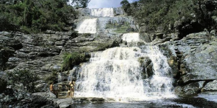 cachoeira serra do caraça