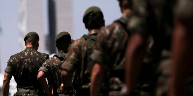 militares