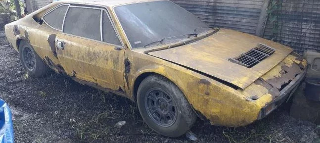 ferrari leilão