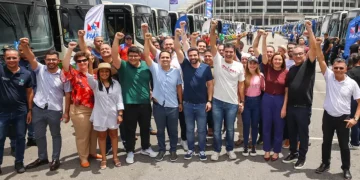 Entrega dos ônibus