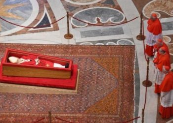 papa francisco corpo