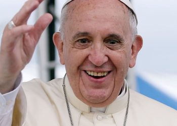 Papa Francisco sorrindo