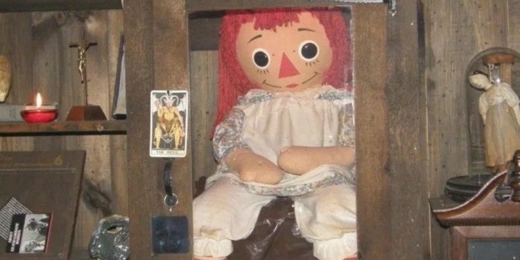 Boneca Annabelle