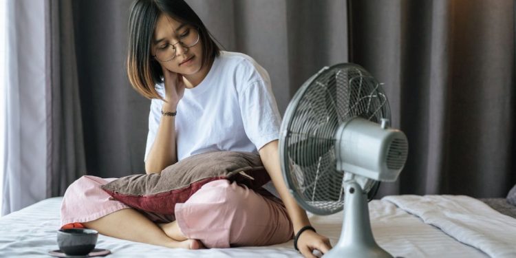 dormir com ventilador