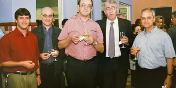 papa leão tomando cerveja