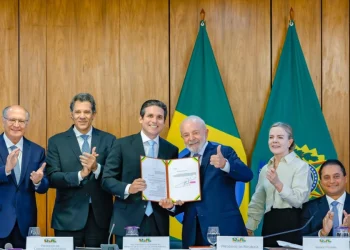 Anúncio da Comissão Especial