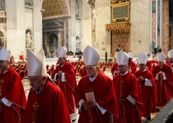 Cardeais na Basílica de São Pedro