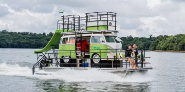 kombi barco de luxo