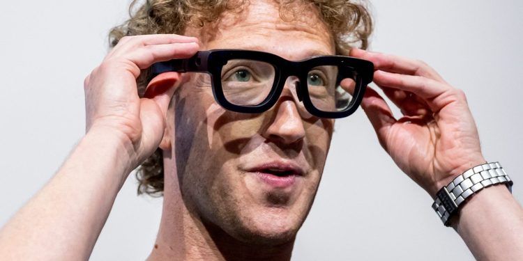 Mark Zuckenberg