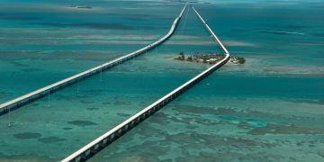 Estrada Oveseas