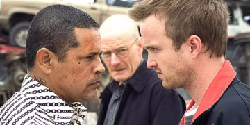 Raymond Cruz, Bryan Cranston e Aaron Paul no set de 'Breaking Bad' (Foto: Divulgação)