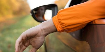 dirigir braço para fora