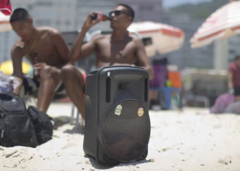 caixa de som praia