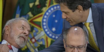 Lula, Haddad e Alckmin (Foto:
Joédson Alves/Agência Brasil)