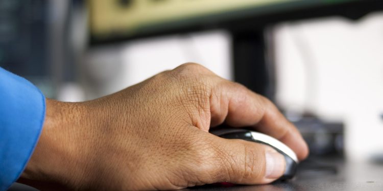 Imagem de Fernando Zhiminaicela por Pixabay