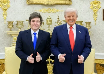 Donald Trump e Javier Milei na Casa Branca (Divulgação)