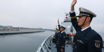 China e EUA enviam tropas para área próxima à Venezuela e mundo teme uma guerra