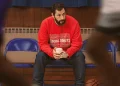 Adam Sandler em 'Arremessando alto' (2022) (Foto: Netflix/Divulgação)