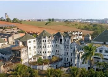 mansão josé rico leilão