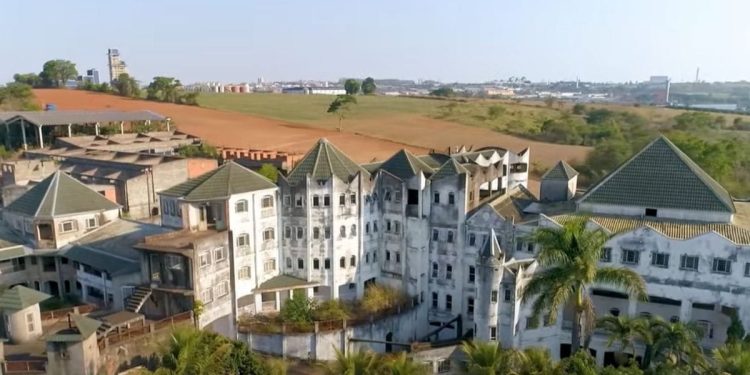 mansão josé rico leilão