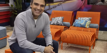 Tadeu Schmidt na casa do BBB 26 (Foto: Globo/Fábio Rocha)