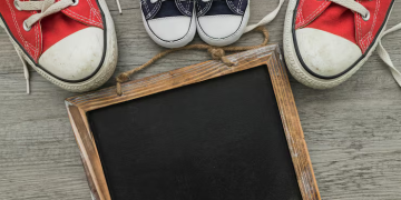 Escola Tênis Sapato