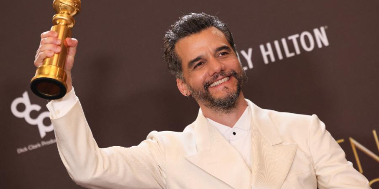 Wagner Moura relógio