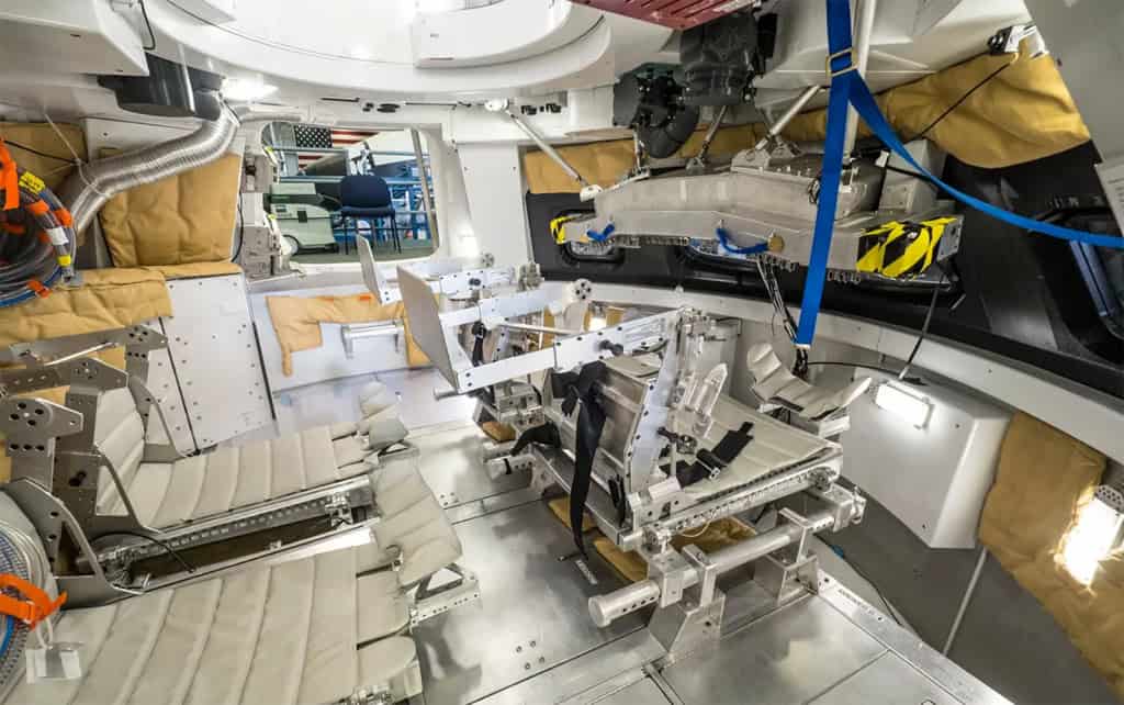 interior cápsula orion