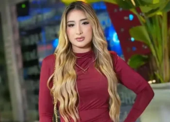 influencer adrielly viviany araujo