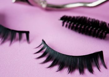 cílios postiços