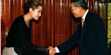 angelina jolie selva camboja