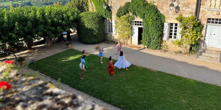 castelo acampamento mulheres