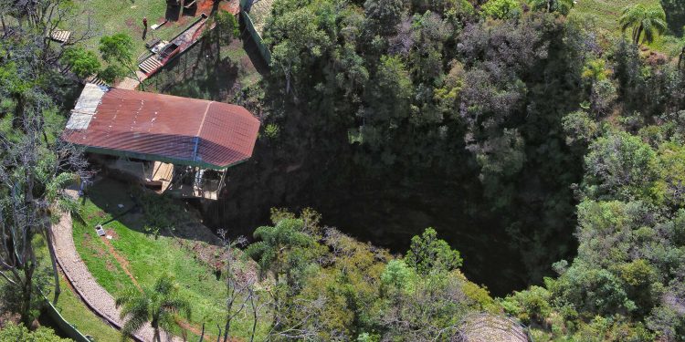 parque vila velha estadual destino pedra