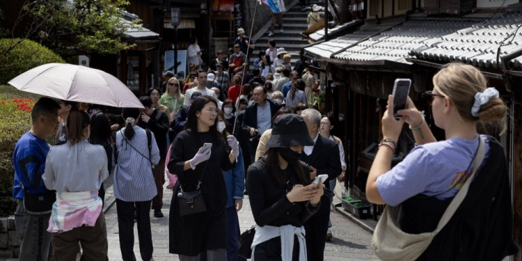 japao celular rua