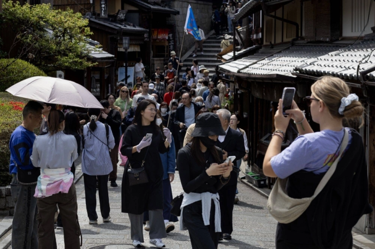 japao celular rua
