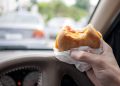 lanche carro multa comer