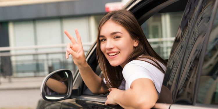 jovem carro