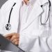 médico
