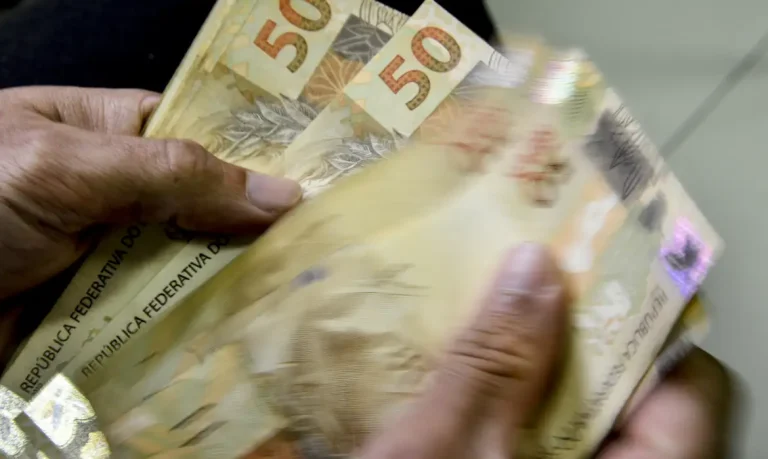 dinheiro salario beneficio real