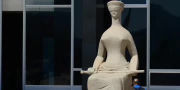 estátua da justiça planalto brasil