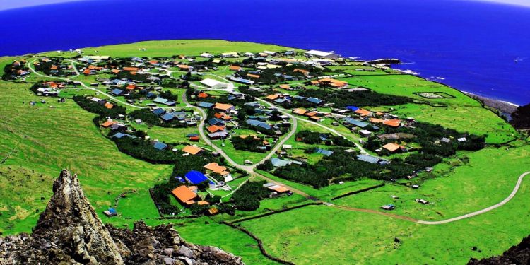 ilha mais remota do mundo tristão da cunha