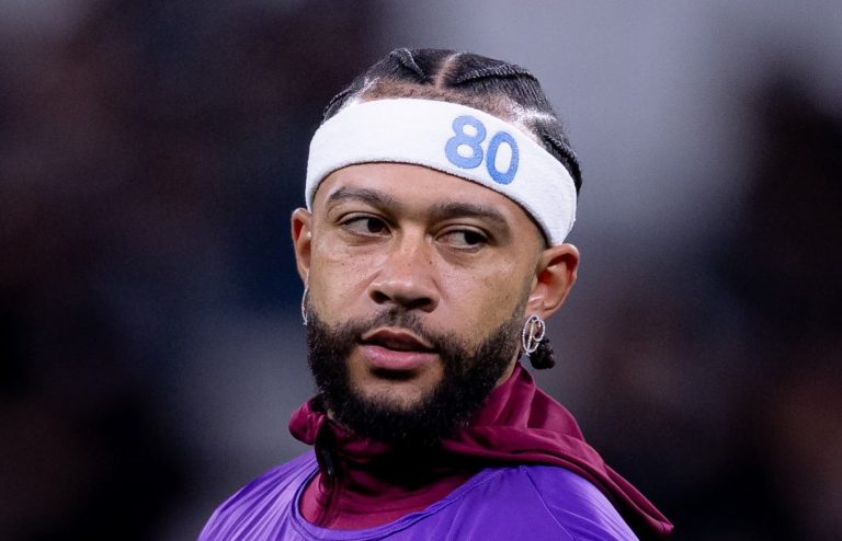 memphis depay corinthians